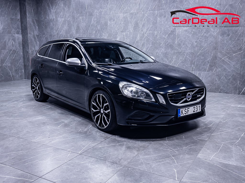 Volvo V60 D4 AWD Geartronic R-Design Taklucka Skinn VOC *SE SPEC*