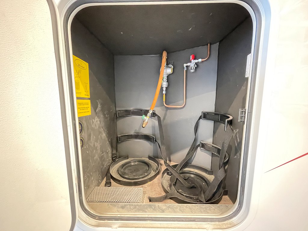 Kabe TMI 860 LQB /Hyd-Stöd/Drag/AC bodel/Solcell/Ugn/Aut180 - Kabe