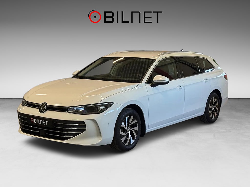 Volkswagen Passat Sportscombi 1.5 eTSI Business Moms Värmare Drag Kamera