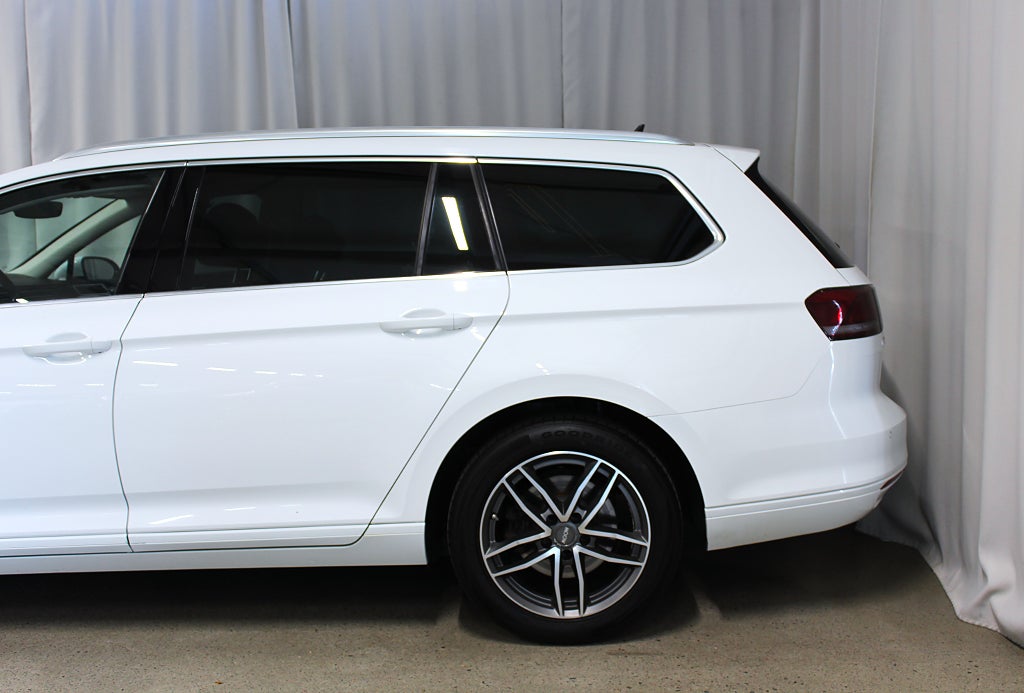Volkswagen Passat 2.0 TDI, Drag, Värmare, B-Kamera, S&V-hjul, Kamrem bytt