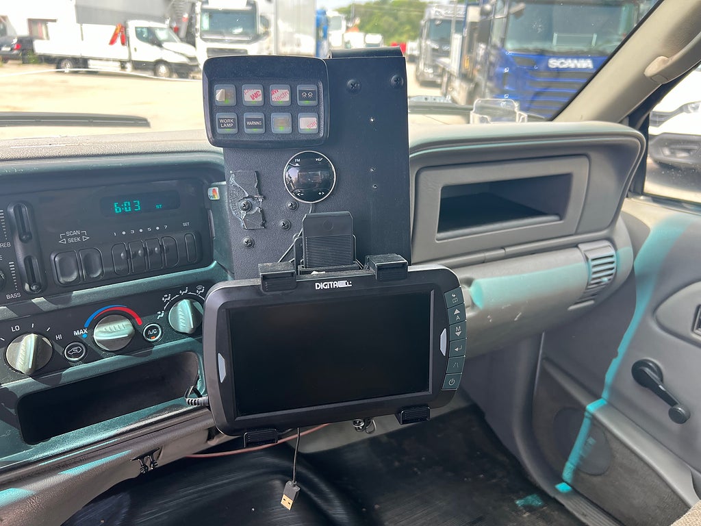 GMC SIERRA C3500 HD Garagebärgare