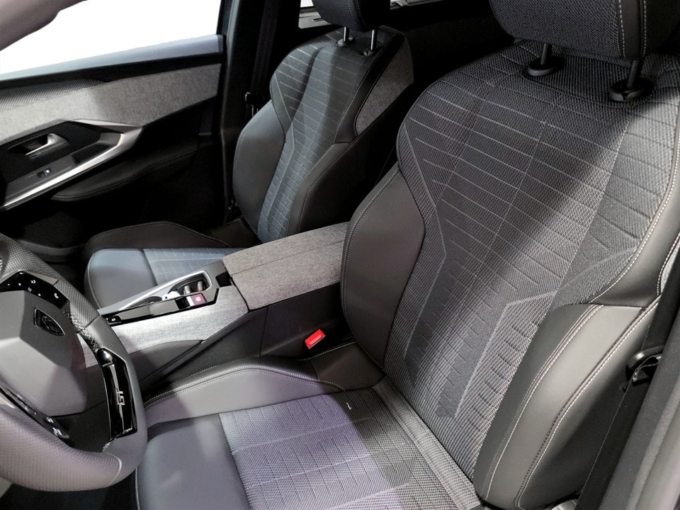 Peugeot 5008 GT Hybrid Aut 2026, bild 6/10