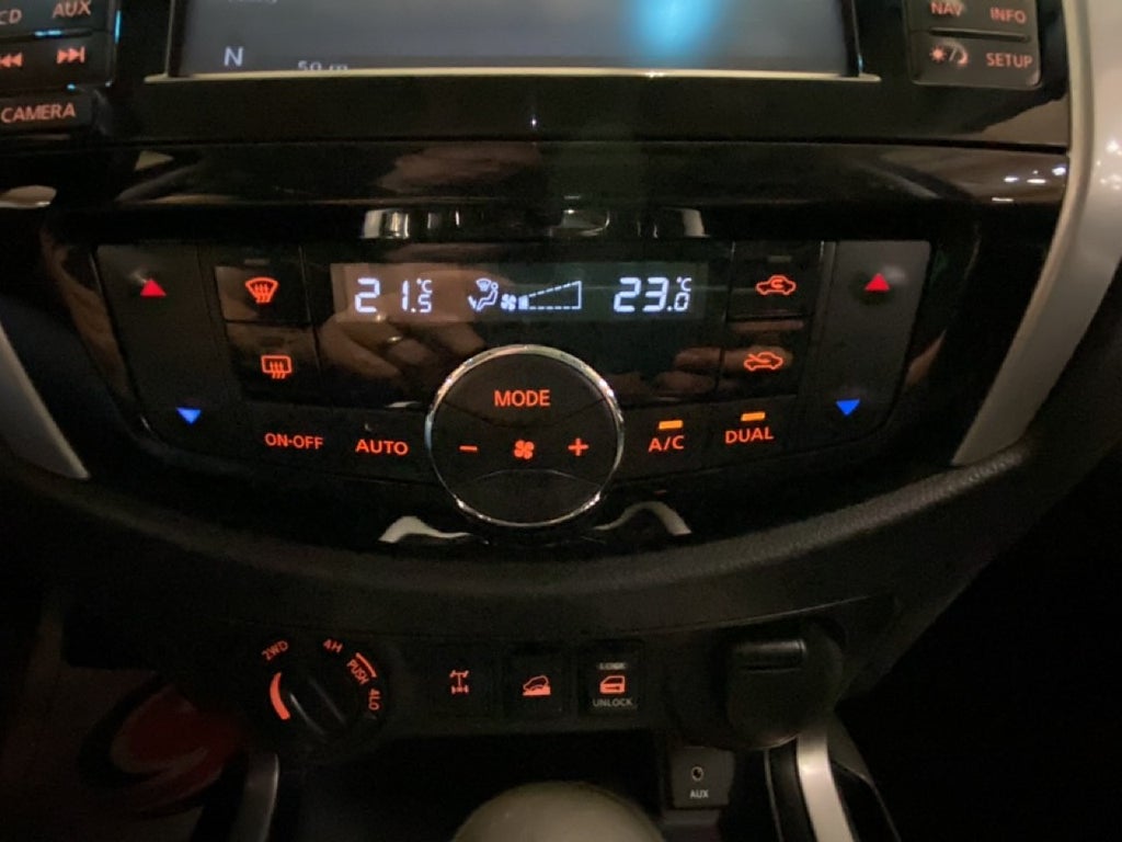 Nissan Navara Dubbelhytt 2.3 dCi 4WD Euro 6 Dieselvärmare Kåpa – bild 13