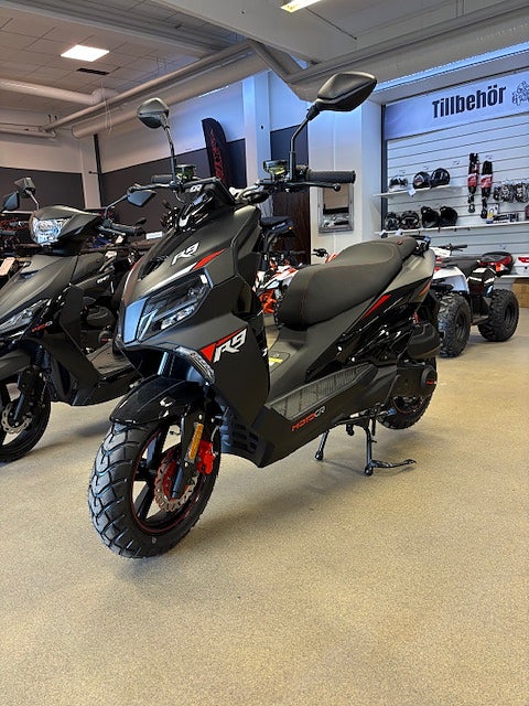 MOTO CR R9 Hjälm med på köpet!