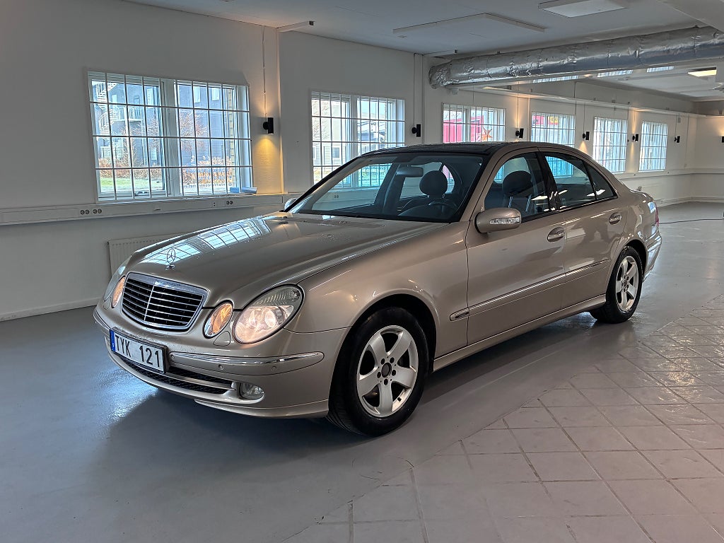 Mercedes-Benz E E 320 Avantgarde ** 16k ** mil ** panorama ** Automat 