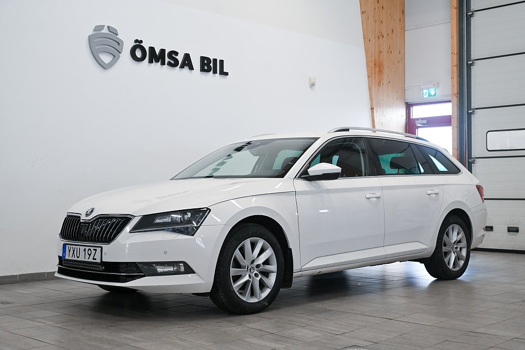 Skoda Superb Kombi 2.0 TDI 4x4 Business Edition Carplay Kamera 190hk