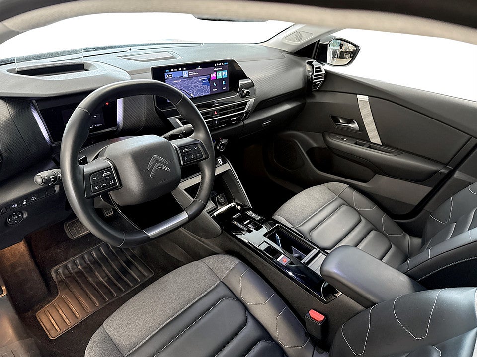 Bild på Citroën C4-X Shine 1.2 PT 130hk Aut HUD B-KAMERA NAVI