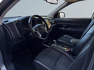 Mitsubishi Outlander PHEV CVT SoV-Däck/Rattvärm/Psens/Drag/Kamera/MoK – bild 7