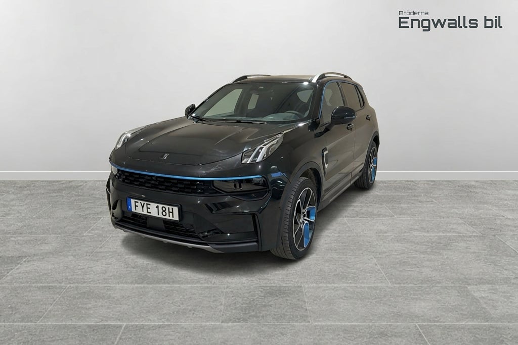 Lynk & Co 01 PHEV Panorama / 360-kam / Navi / Keyless / Rattvärme