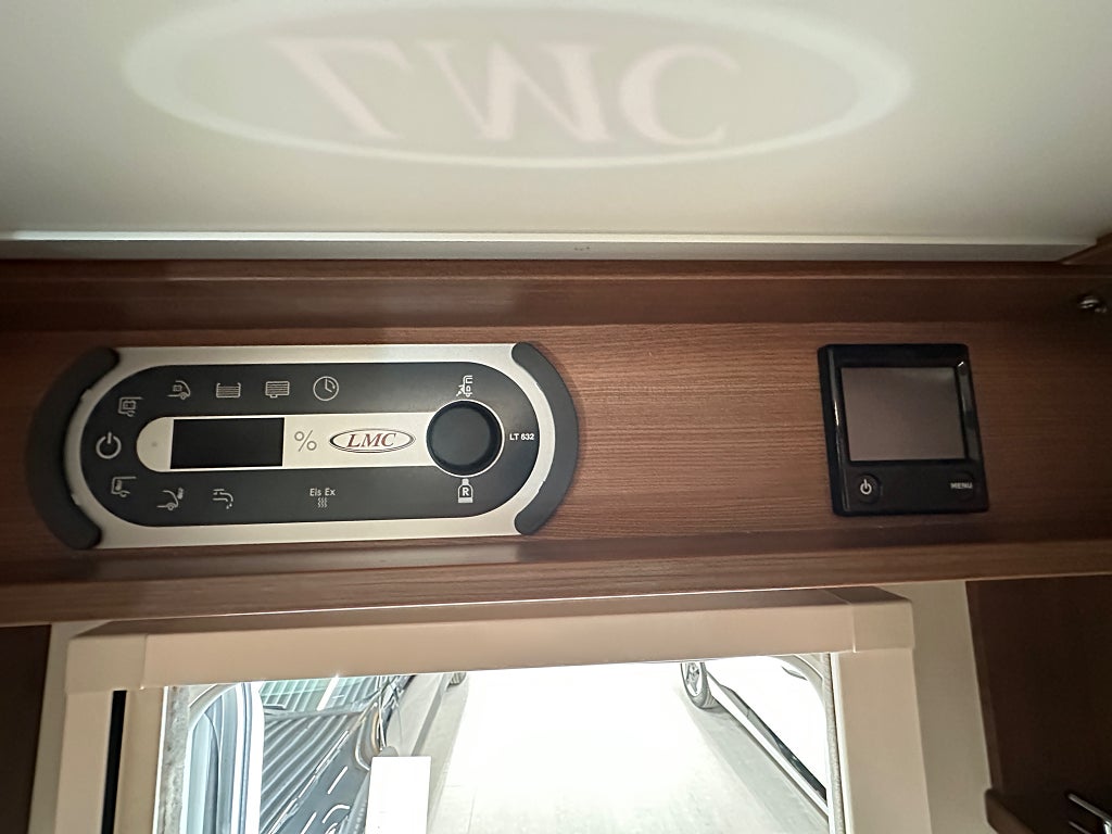 LMC T 713 Passion Alde Långbädd toa bak thumbnail