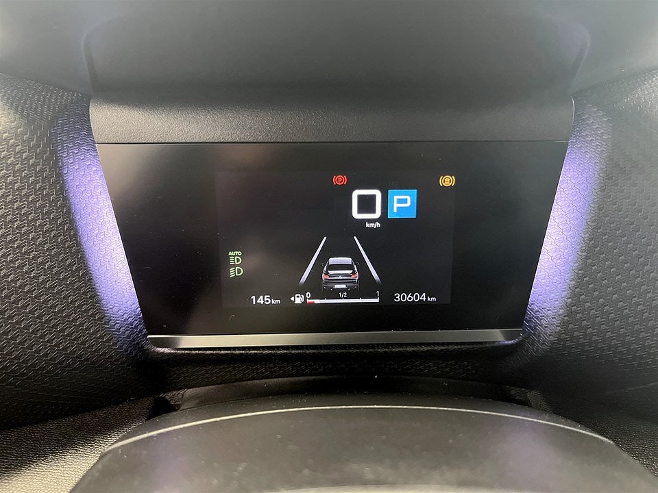 Bild på Citroën C4 X Shine 1.2 PT 130hk Aut - B-KAMERA, ELSTOL