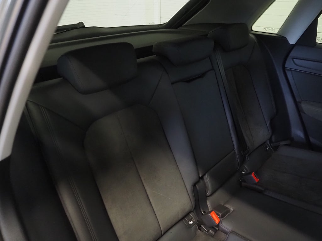 Audi Q3 35 TFSI 150hk MHEV Proline Adv |Drag|Värmare|Kamera| 2022