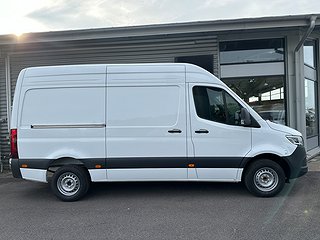 Transportbil - Skåp Mercedes-Benz Sprinter 12 av 21