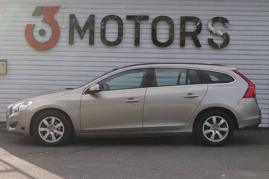 Volvo V60 D3 Momentum/Drag/P-sensorer/Nyservad