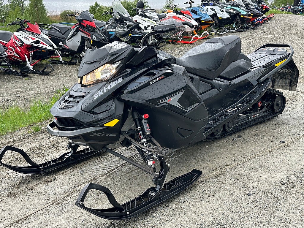Ski-Doo Renegade X-RS 900 TURBO