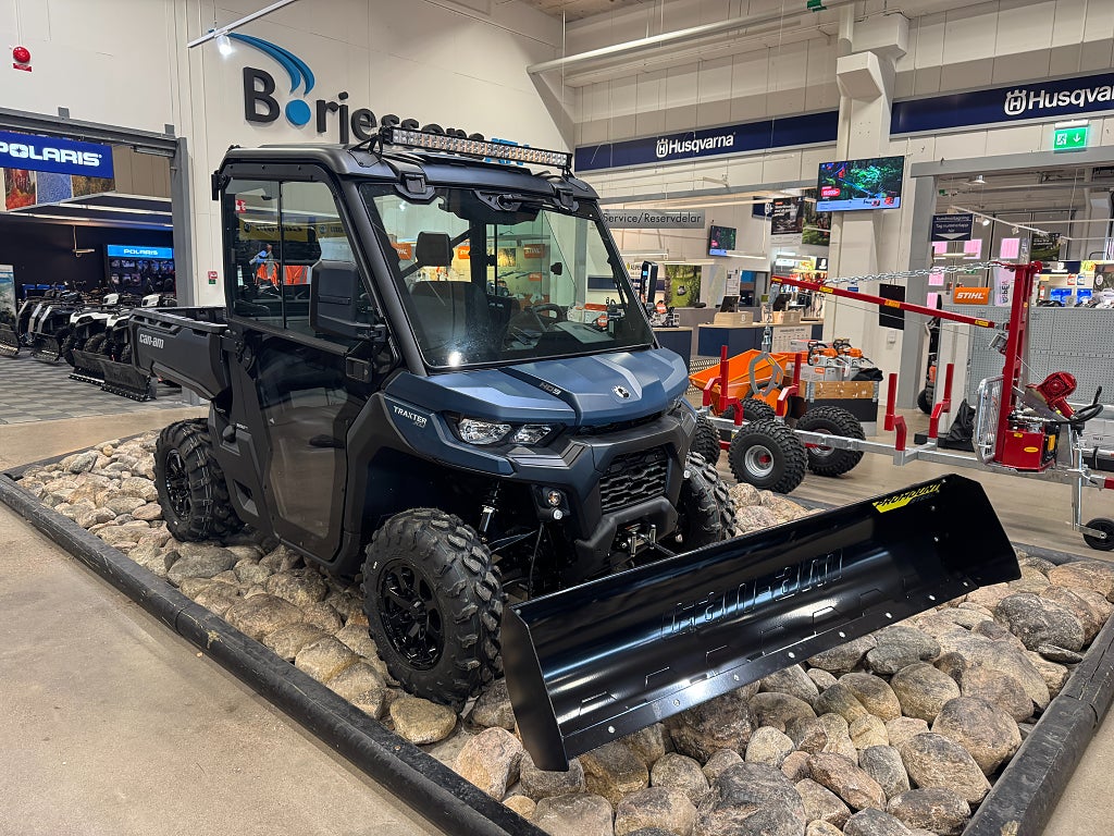 Can-Am Traxter HD 9 " Demo " 