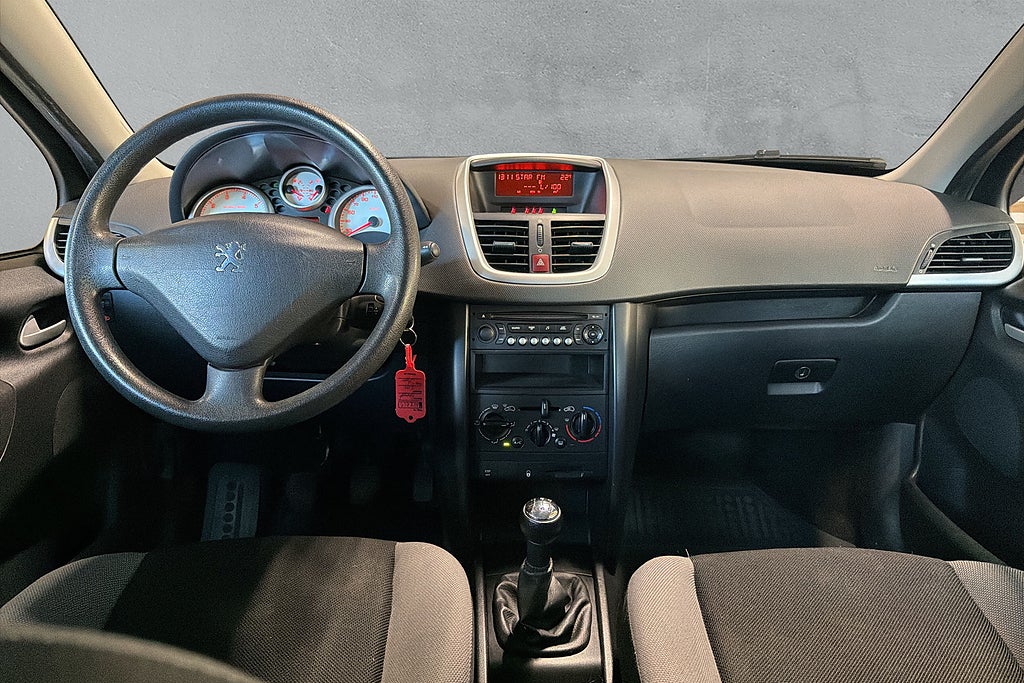 Peugeot 207 5-dörrar 1.4 Levereras Nybesiktigad