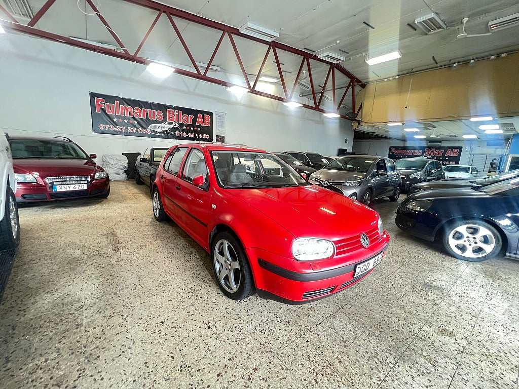 Volkswagen Golf 1.6 Trendline Ny Servad & Ny Besiktigad 