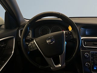 Volvo V60 D4 Momentum Business Edition Pro Drag/SoV-Däck/P-Sens – bild 9