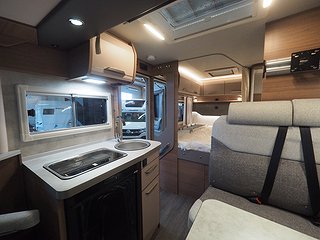 Husbil-integrerad Knaus Van I 550 MF 7 av 20