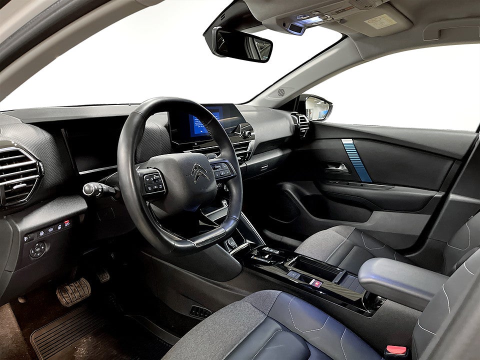 Bild på Citroën e-C4 Shine 50kWh Aut B-KAMERA CARPLAY 136hk