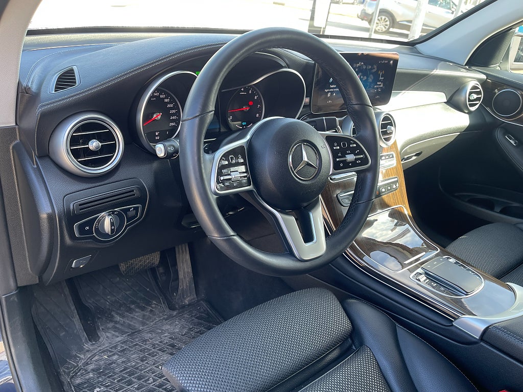 Mercedes-Benz GLC 300 e 4MATIC 9G-Tronic Base 320 hk