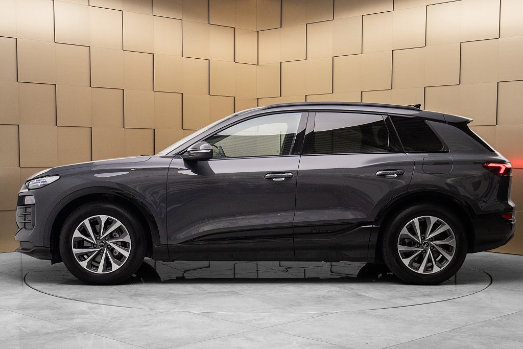 Audi Q6 E-Tron Comfort Tech Plus / Moms / Matrix / 360