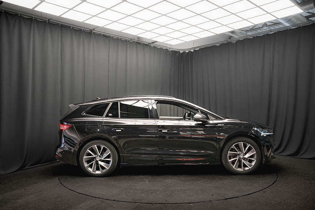 Skoda Enyaq iV 80x SPORTLINE DRAG 360° ELSTOL MINNE 1-ÄGARE MOMS 265hk