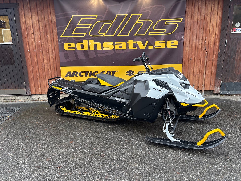 Ski-Doo Summit 850SP/146'' endast 41 mil 