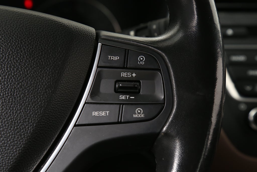 Hyundai i20 1,4 101hk Premium Automat P-sensor 2016