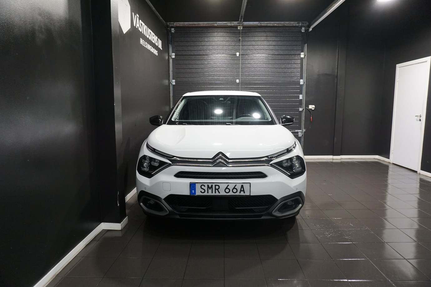 Citroen C4 1.2 PureTech EAT, Shine 2021, bild 2/10