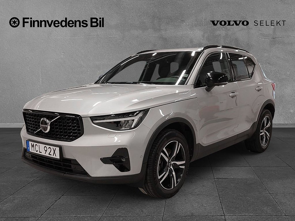 Volvo XC40 B4 FWD Bensin Plus Dark