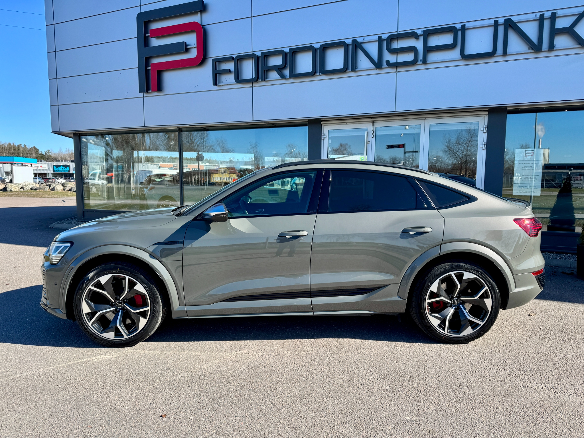 Audi SQ8 2024, kuva 2/55