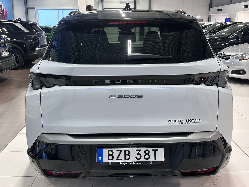 Peugeot E-5008 GT 73 kWh 7-säten Dragkrok, Elbaklucka, B-kam, Navi thumbnail