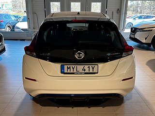 Halvkombi Nissan Leaf 15 av 18