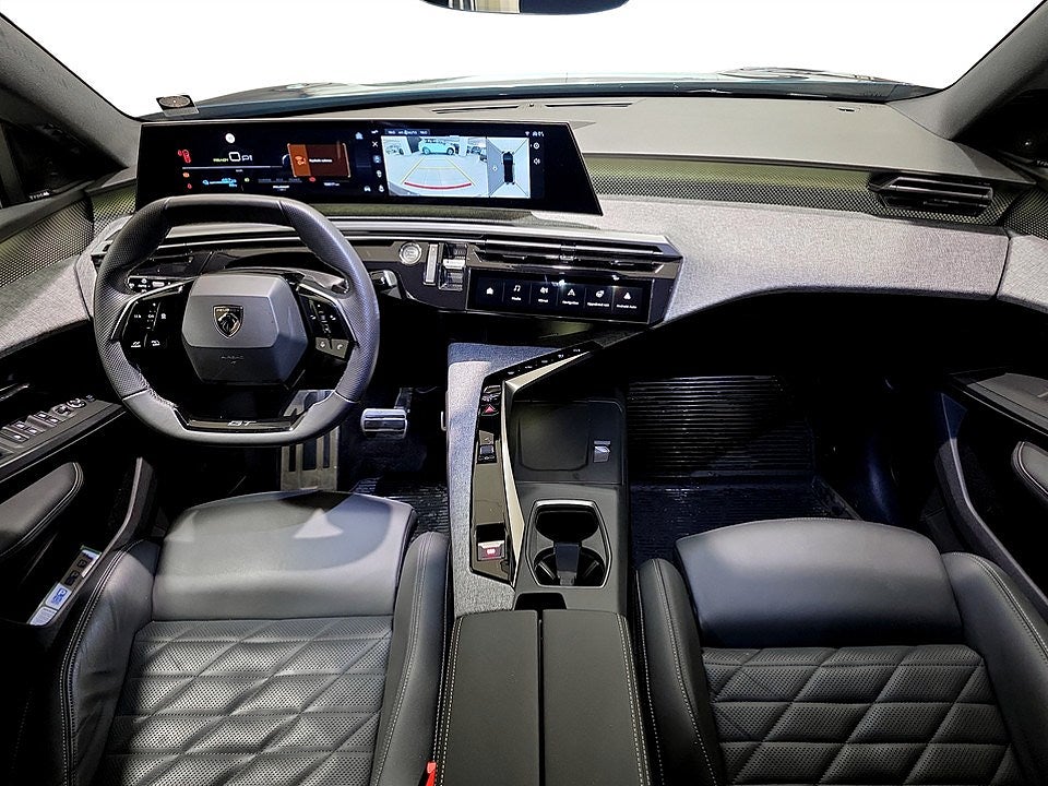 Bild på Peugeot E-3008 GT Ultimate 73kWh 214hk Aut- FOCAL,PANO,360