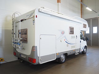 Husbil-alkov Dethleffs A 5881 3 av 16