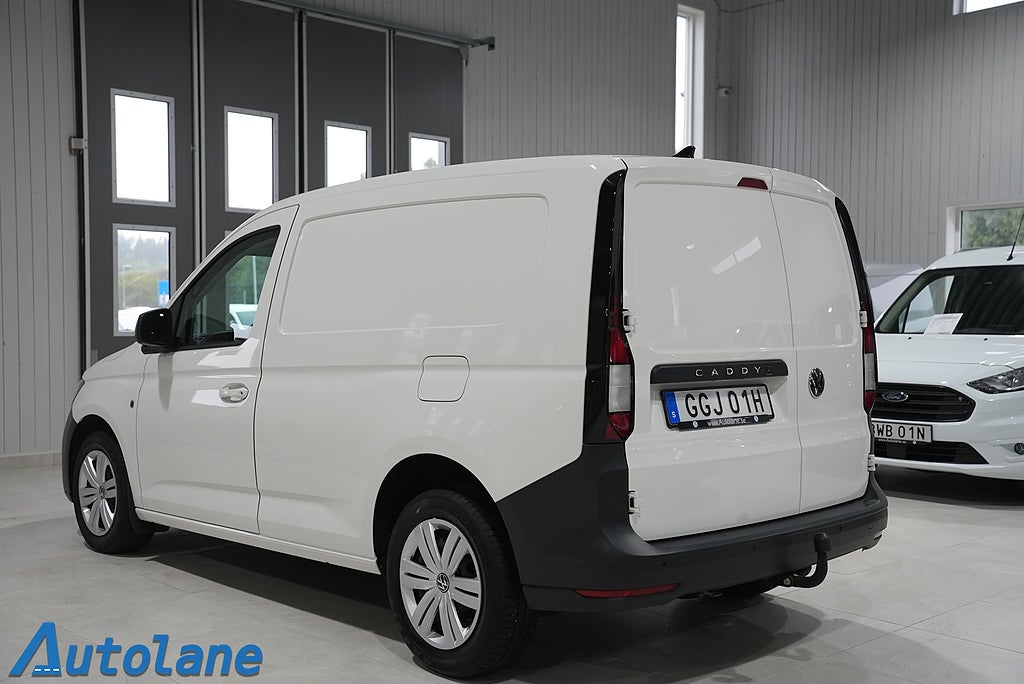 Volkswagen Caddy Cargo 2.0 TDI BMT Värmare,Dragkrok,Kamera,Carplay 122hk