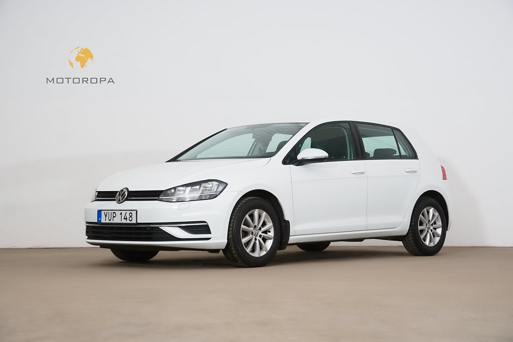 Volkswagen Golf 5-dörrar 1.0 TSI  / M&K värmare / S&V Hjul 