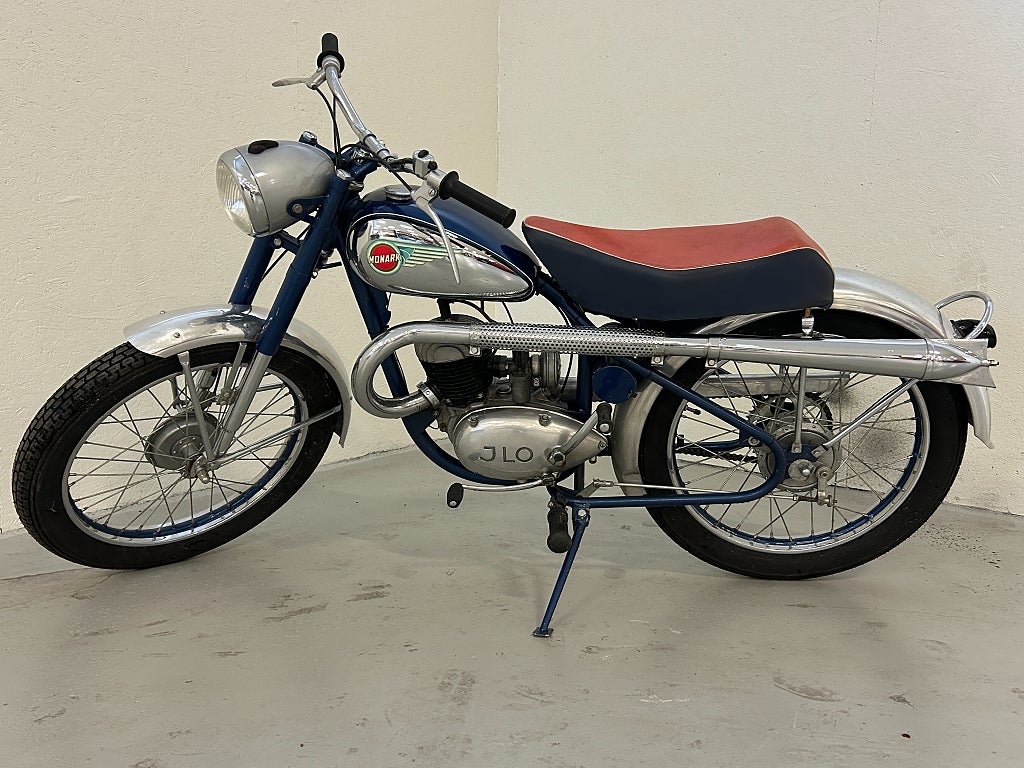 Monark Blue Fighter 150 cc