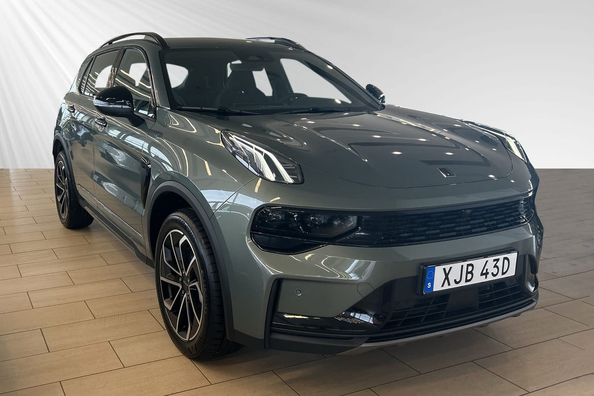 Lynk & Co 01 Core PHEV 2025, bild 5/10