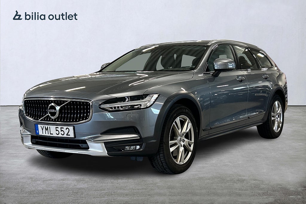 Volvo V90 Cross Country D4 AWD Business Adv 190hk Navi P-värm Rattvärm P-sensor