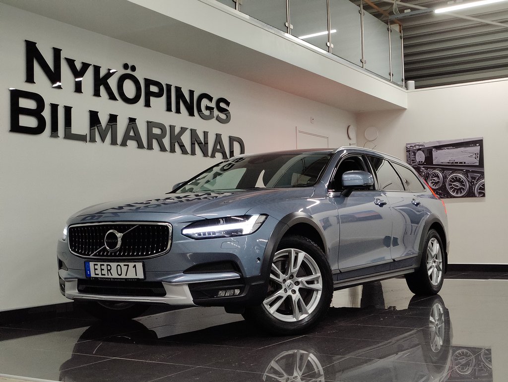 Volvo V90 Cross Country D4 AWD Momentum Plus, Kamera, Navi