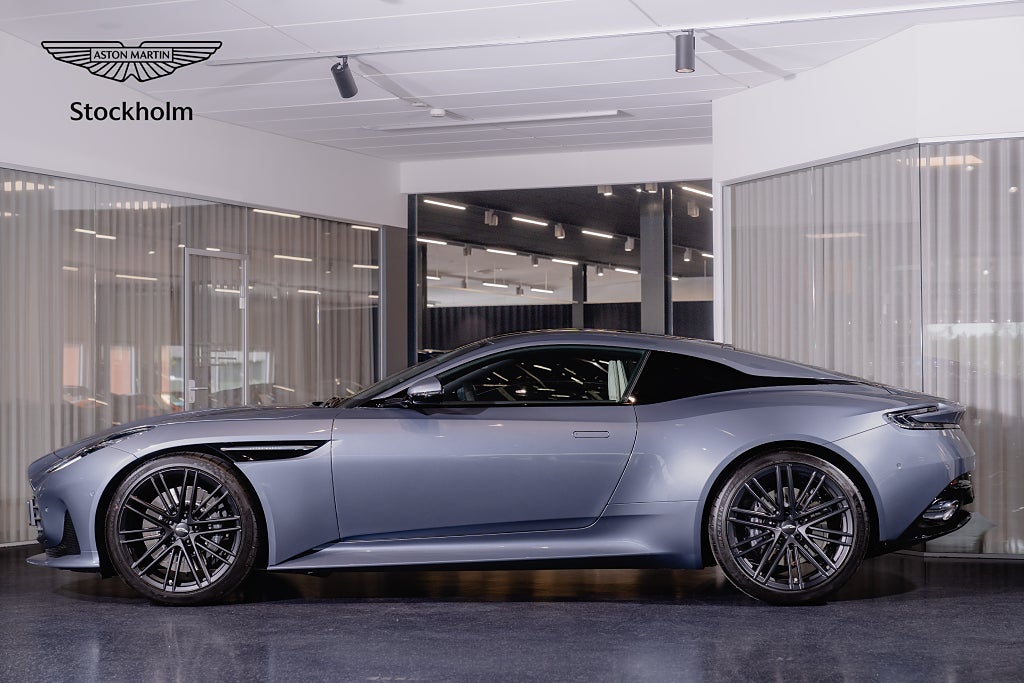 Gallery image 3 of 18