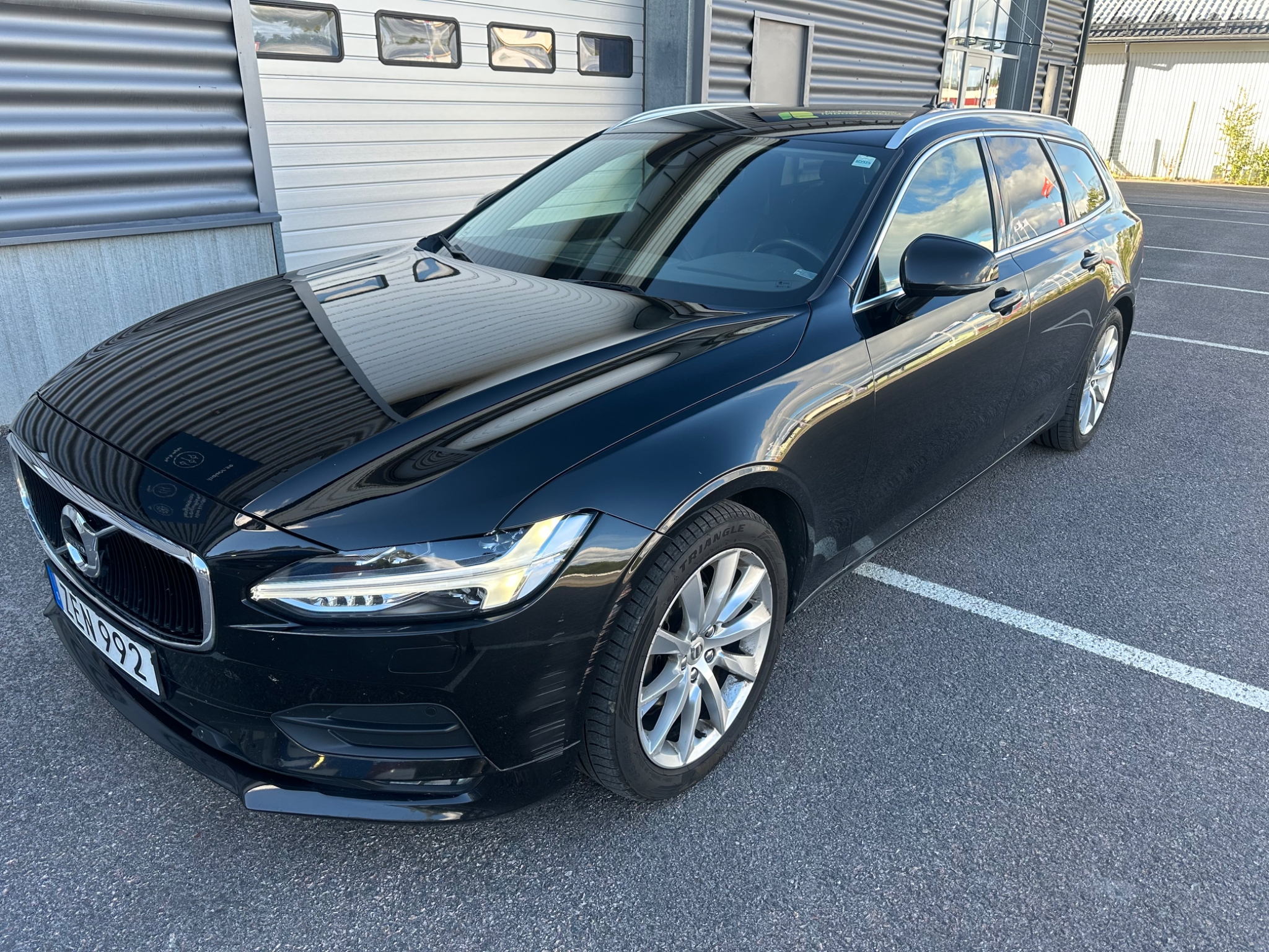 Volvo V90