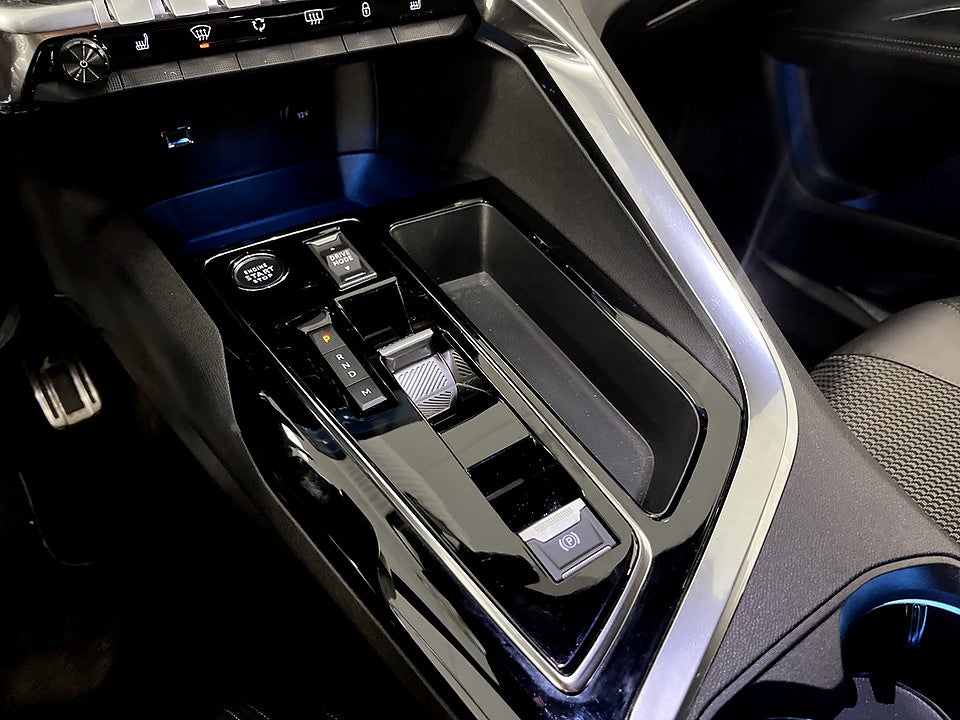 Bild på Peugeot 3008 GT 1.2 PT 130hk Aut B-KAMERA CARPLAY