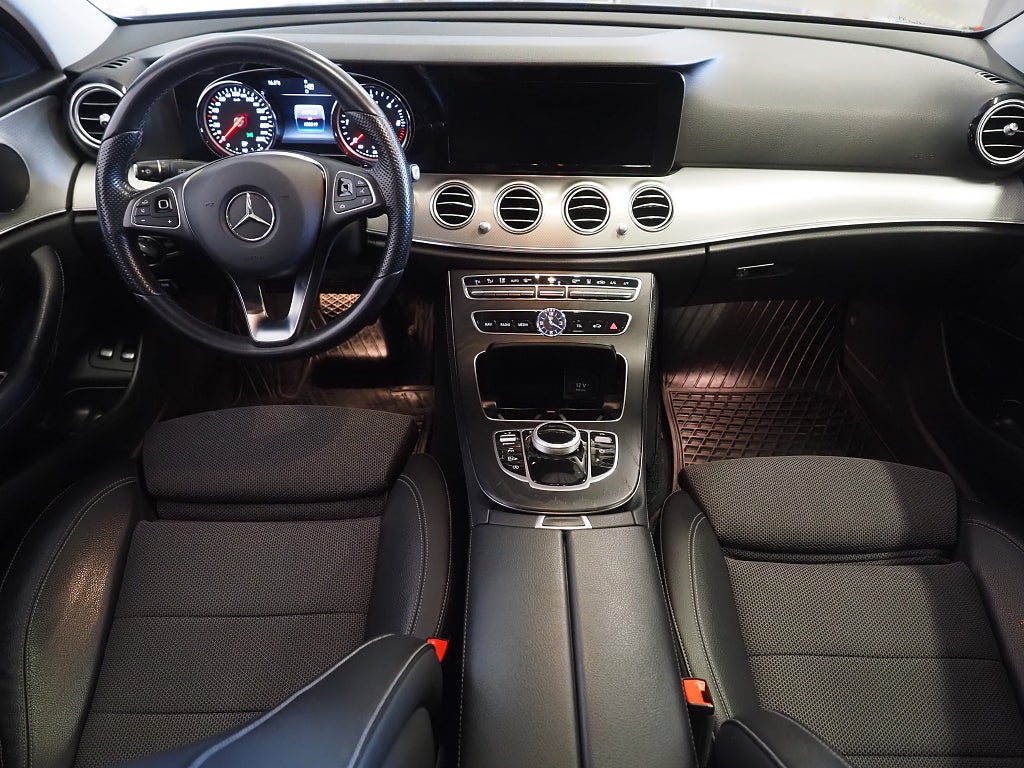 Mercedes-Benz E 220 d 9G-Tronic Avantgarde | Pano | Kamera | Drag | Nav 2018