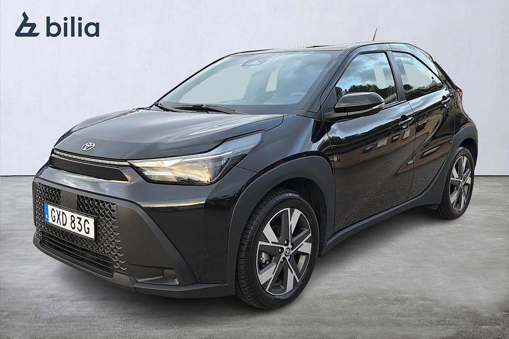 Toyota Aygo X 1,5 HYBRID X PLAY Appstyd Värmare