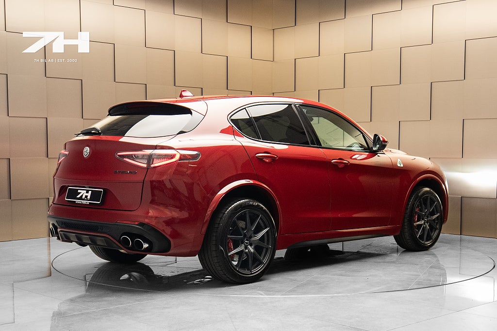 Alfa Romeo Stelvio Quadrifoglio / H/K / Adaptiv Farth. / Kamera