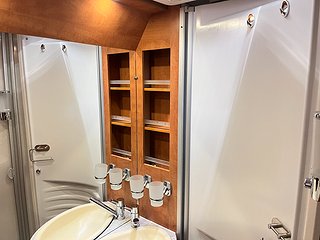 Husbil-halvintegrerad Carthago CHIC C-LINE T 4.3 19 av 24